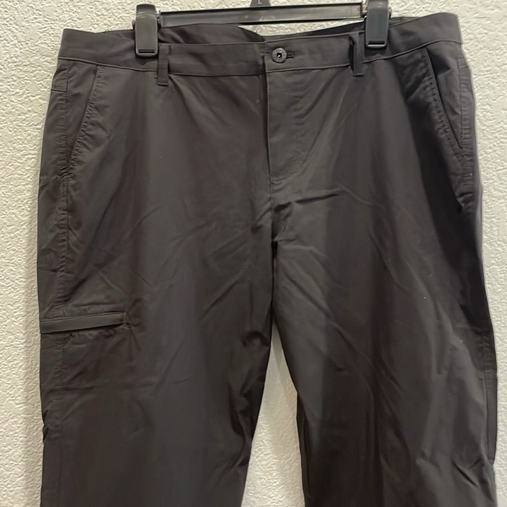 Gerry Black Cropped Straight Leg Cargo Hiking Pants Size XL - Picture 3 of 9